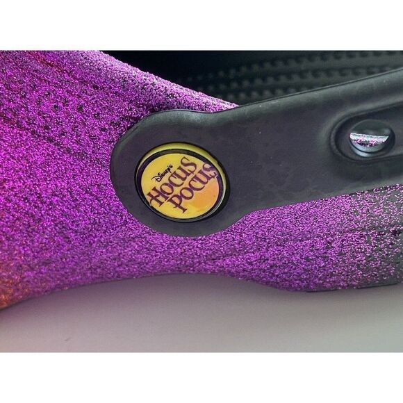 Crocs Disney Hocus Pocus Slip On Classic Clogs Sandals Jibbitz Sz Women’s 6 NEW - Picture 12 of 12